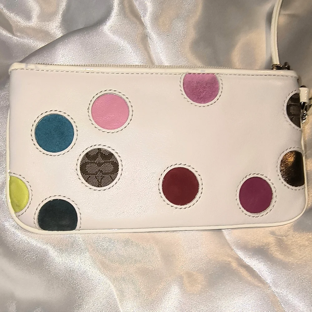 Vintage COACH LTD ED MULTICOLOR POLKA DOT WHITE LEATHER WRISTLET - Picture 2 of 8